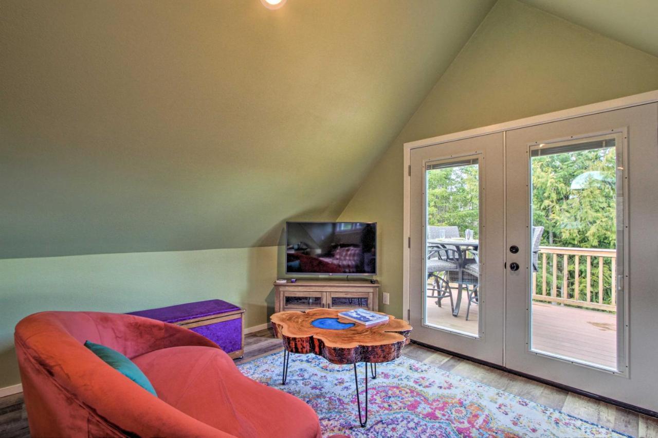Charming Port Angeles Studio With Deck And Views! Apartamento Exterior foto