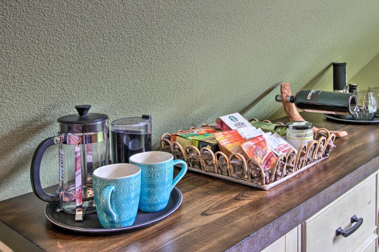 Charming Port Angeles Studio With Deck And Views! Apartamento Exterior foto
